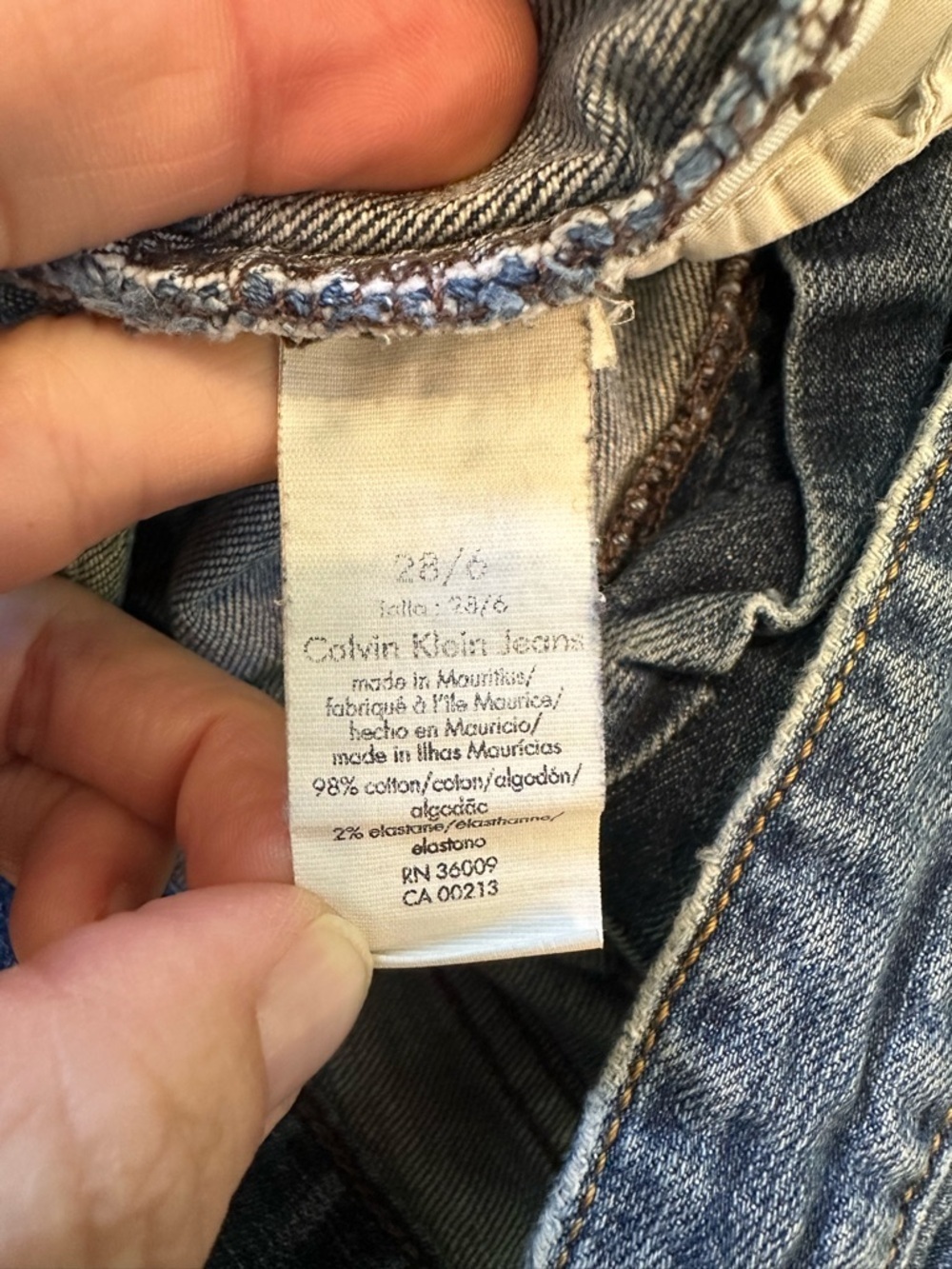 Calvin Klein Vintage Woman’s Straight Leg Cotton Jeans Size 28/6 - Picture 5 of 9